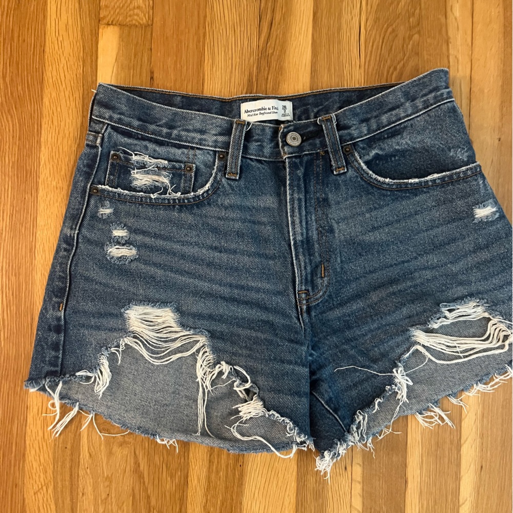 Abercrombie Mid Rise Boyfriend Denim Short